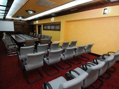 Arber Hotel Tirana 3*,