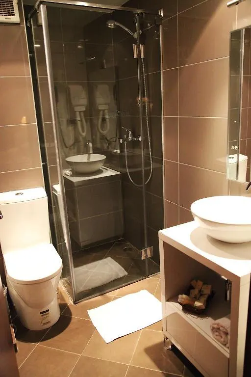 Arber Hotel Tirana